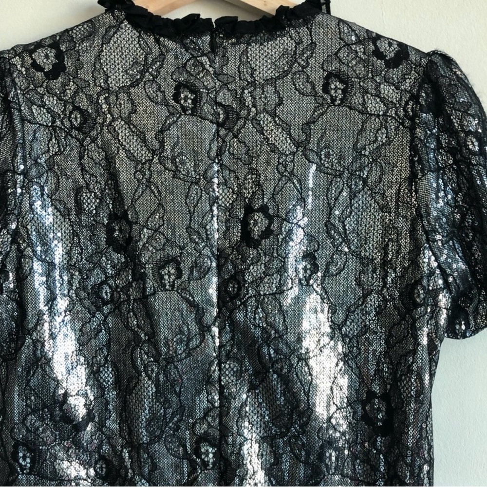 Michael Kors Shimmering Black Silver Sequin Dress
Women’s Size S - Picture 6 of 8